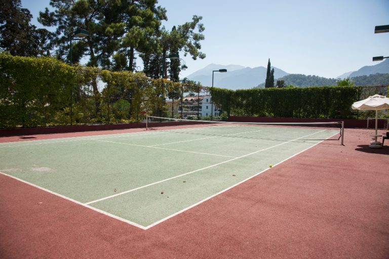 Lapangan tenis