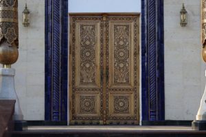 ukiran pintu